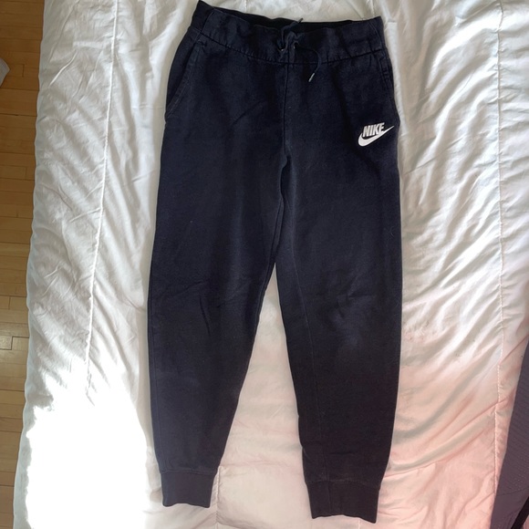 Girl’s Nike Joggers bundle of 3, Medium - Picture 9 of 10